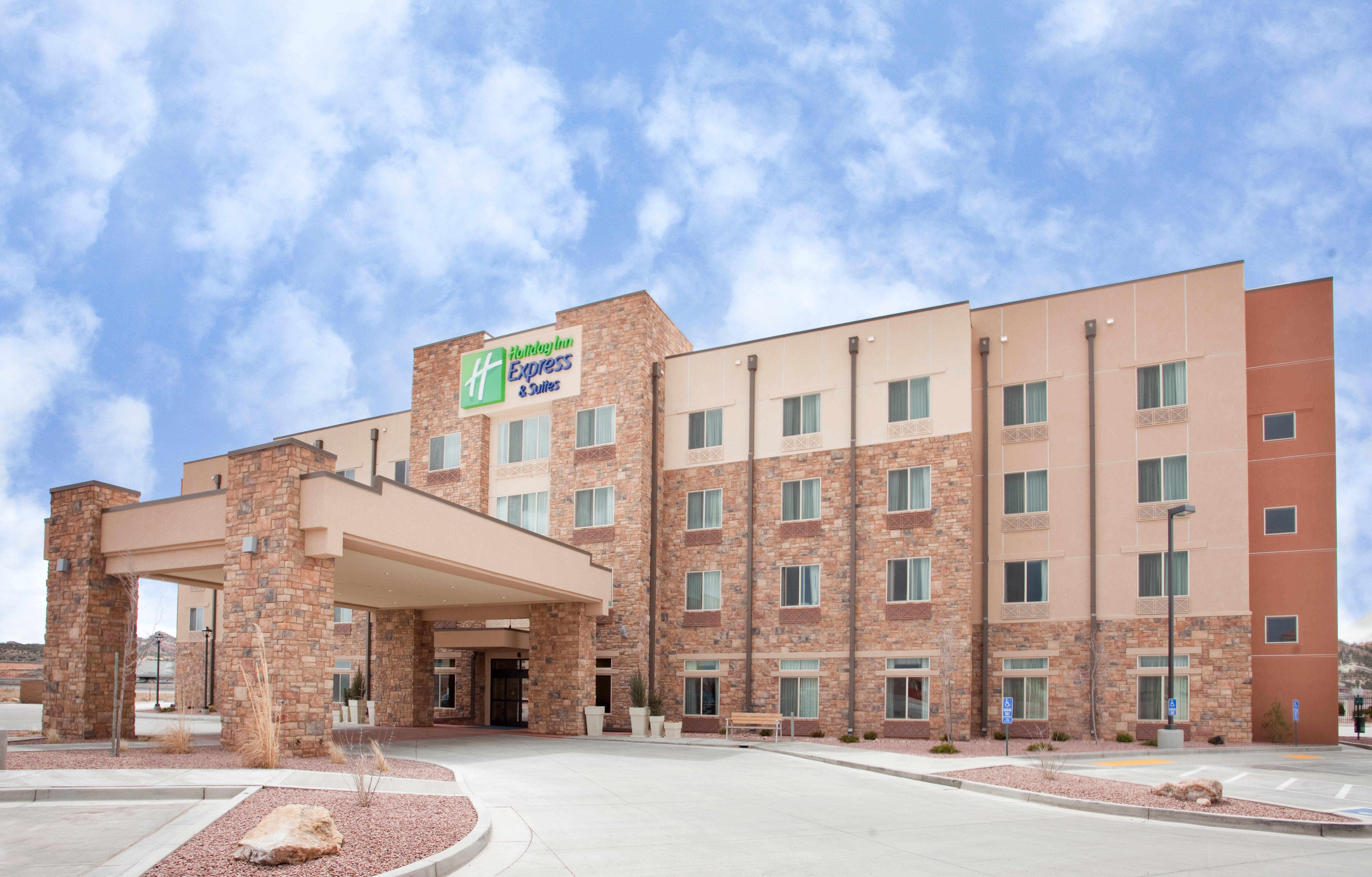 Holiday Inn Express & Suites Gallup East By Ihg Exterior foto