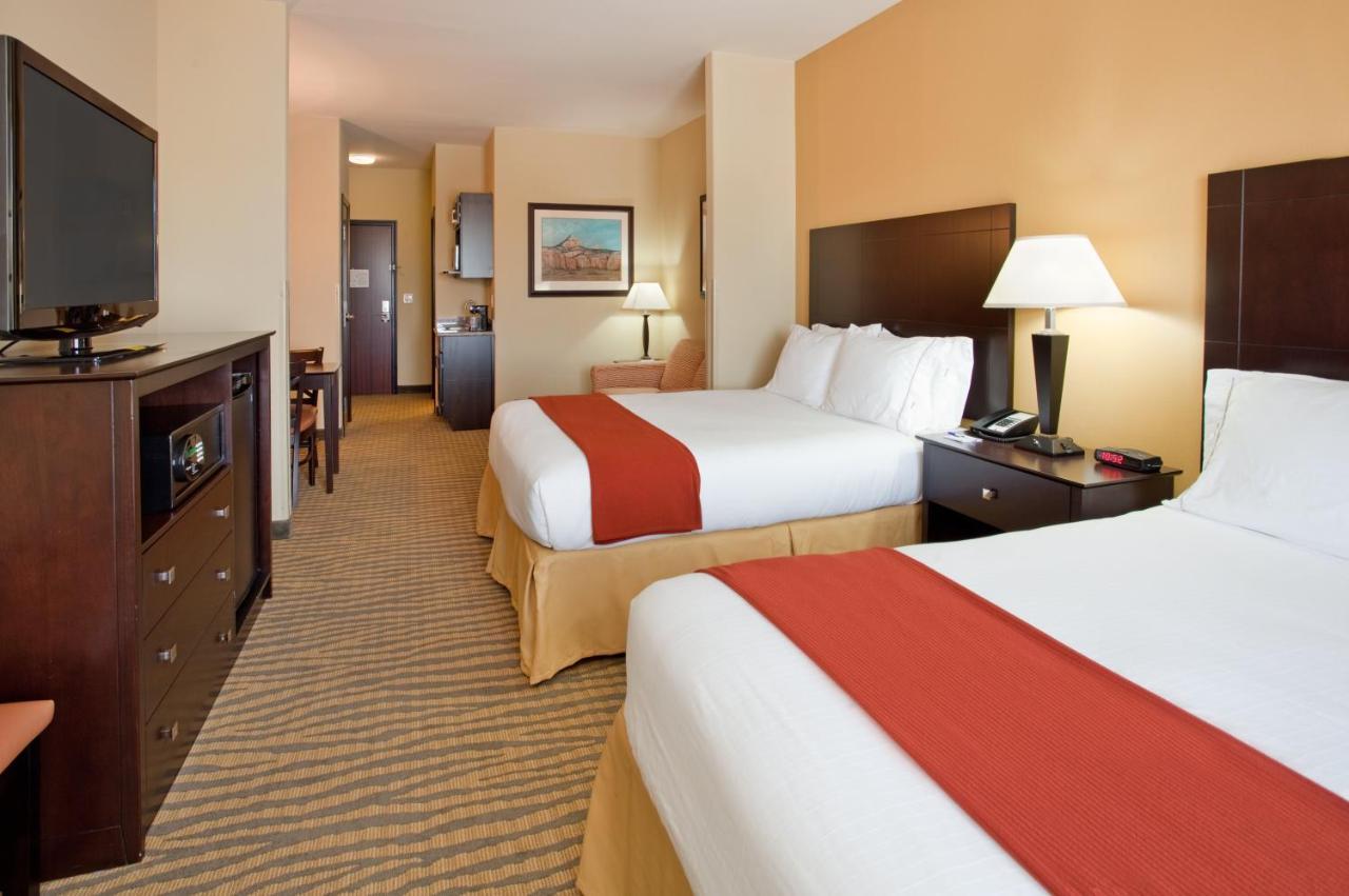 Holiday Inn Express & Suites Gallup East By Ihg Exterior foto